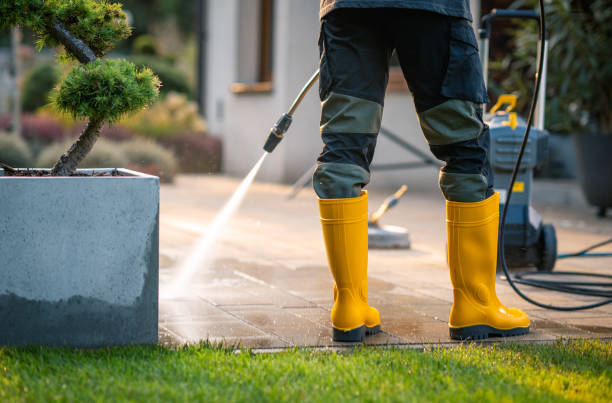 Best Garage Pressure Washing  in Lansing, MI